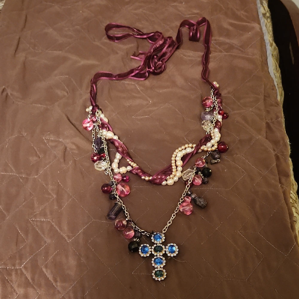 VINTAGE Beaded Necklace with Cross Pendant